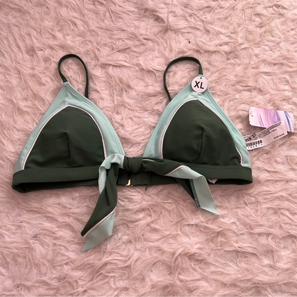 NWT FOREVER 21 COLORBLOCK BIKINI TOP